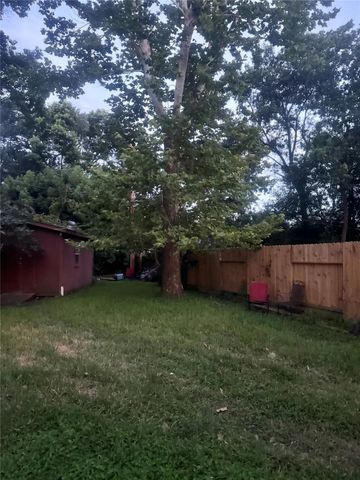 6135 Heatherbrook Drive, Houston, TX 77085