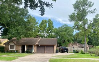 6135 Heatherbrook Drive, Houston, TX 77085