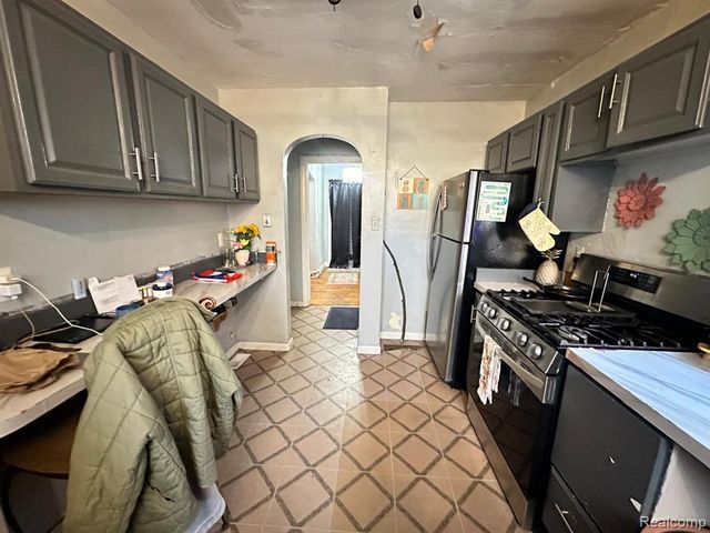 14901 Terry Street, Detroit, MI 48227