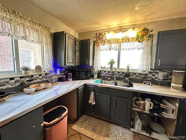 14901 Terry Street, Detroit, MI 48227