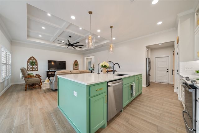 101 Webb St, Odem, TX 78370