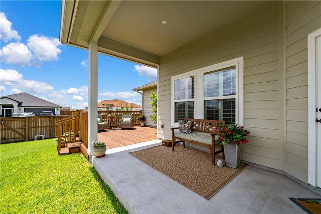 101 Webb St, Odem, TX 78370