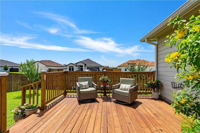 101 Webb St, Odem, TX 78370