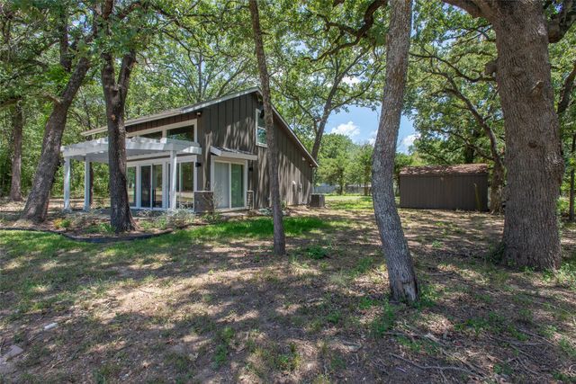 6120 Payne Road, Log Cabin, TX 75148