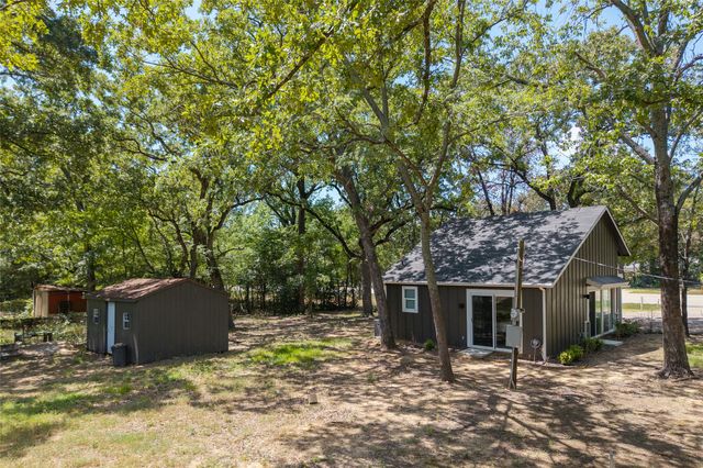 6120 Payne Road, Log Cabin, TX 75148