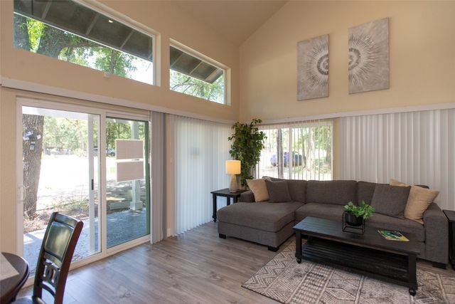 6120 Payne Road, Log Cabin, TX 75148