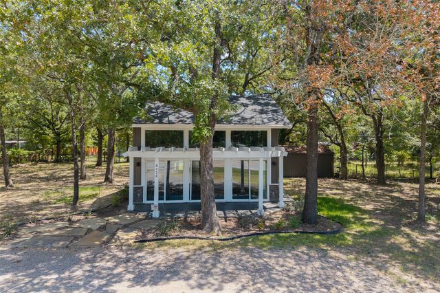 6120 Payne Road, Log Cabin, TX 75148