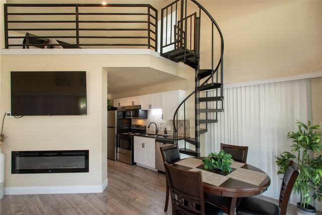 6120 Payne Road, Log Cabin, TX 75148