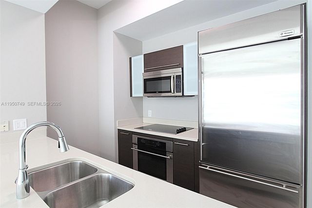 500 Brickell Ave 4110, Miami, FL 33131