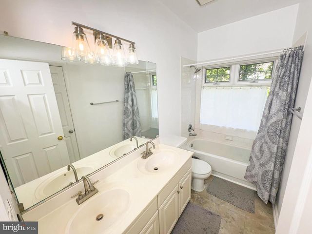 7822 QUILL POINT DR, Bowie, MD 20720