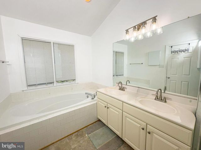 7822 QUILL POINT DR, Bowie, MD 20720