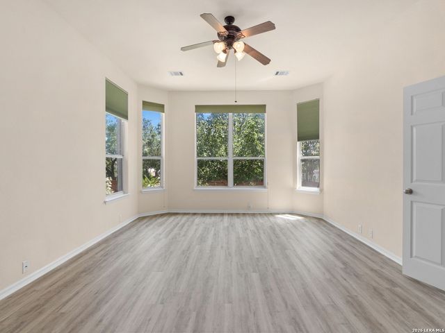10426 Rainbow Vw, Helotes, TX 78023