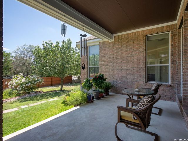 10426 Rainbow Vw, Helotes, TX 78023