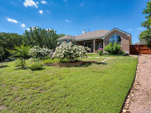 10426 Rainbow Vw, Helotes, TX 78023