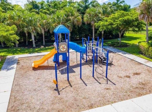 288 TOSCAVILLA BOULEVARD, Nokomis, FL 34275