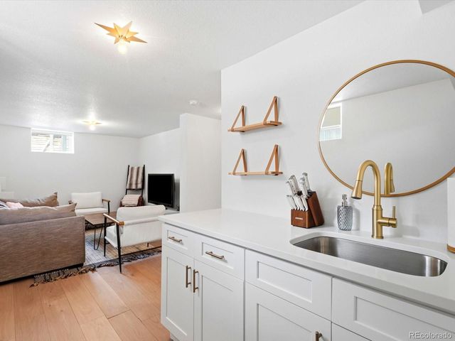 1844 W 39th Avenue, Denver, CO 80211