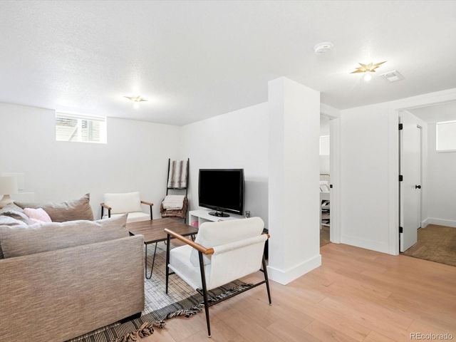 1844 W 39th Avenue, Denver, CO 80211