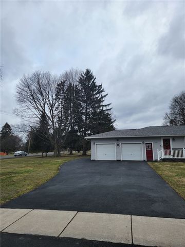 1572 Scribner Road, Penfield, NY 14526