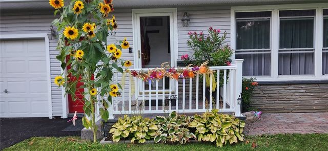 1572 Scribner Road, Penfield, NY 14526