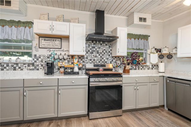 414 E BULLARD AVENUE, Lake Wales, FL 33853