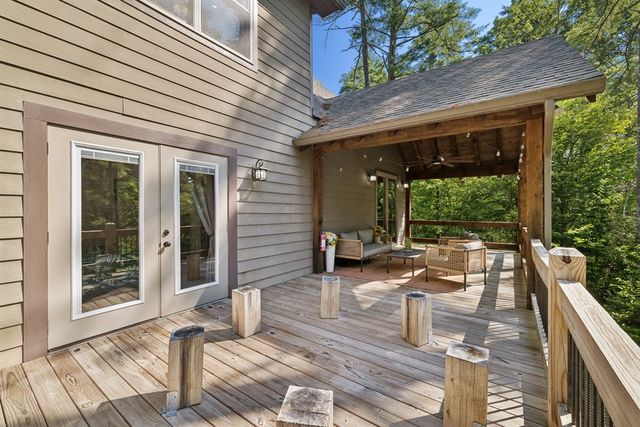 345 Deer Trail, Mineral Bluff, GA 30559