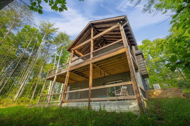 345 Deer Trail, Mineral Bluff, GA 30559