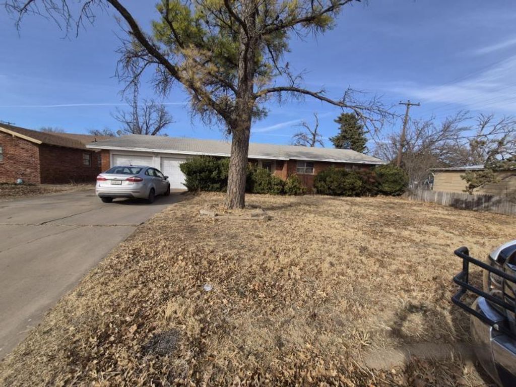 1808 W 18th Street, Plainview, TX 79072