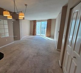 7350 SW 89th St 1804S, Miami, FL 33156