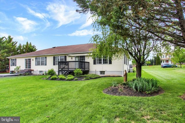7 SUNSHINE AVE, Gettysburg, PA 17325