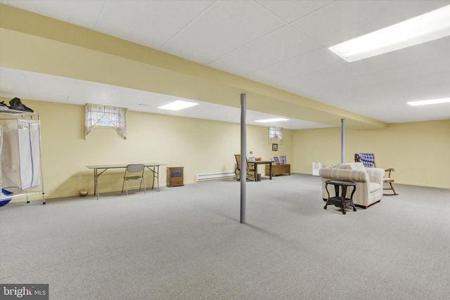 7 SUNSHINE AVE, Gettysburg, PA 17325