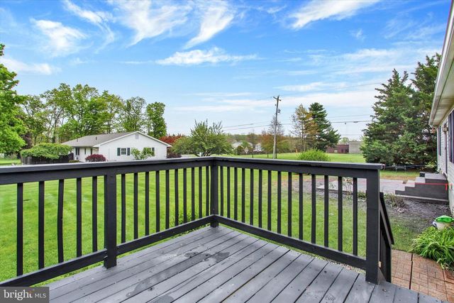7 SUNSHINE AVE, Gettysburg, PA 17325