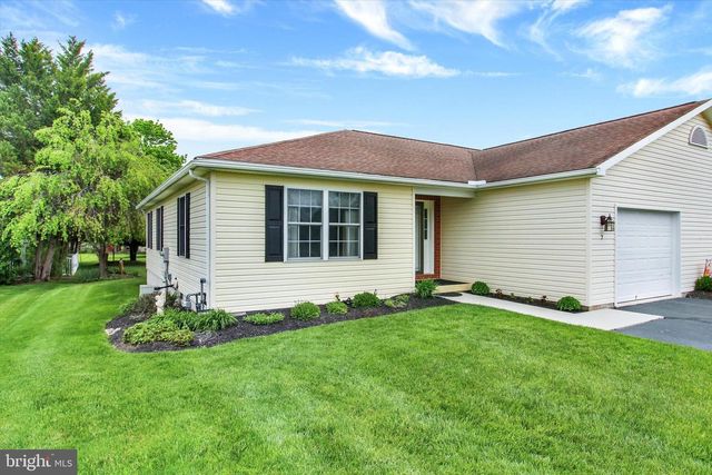 7 SUNSHINE AVE, Gettysburg, PA 17325
