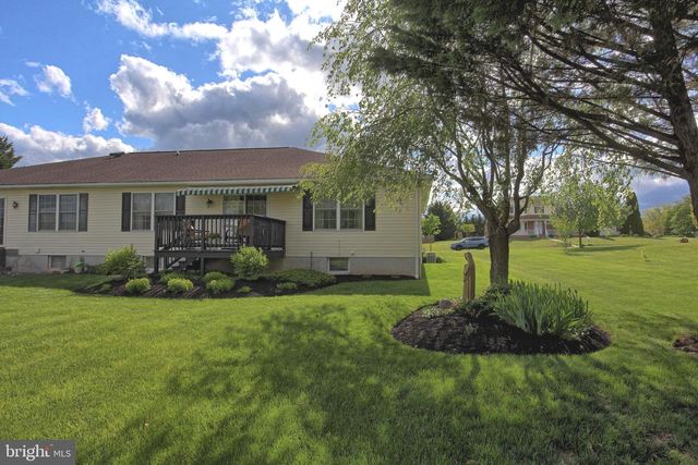 7 SUNSHINE AVE, Gettysburg, PA 17325
