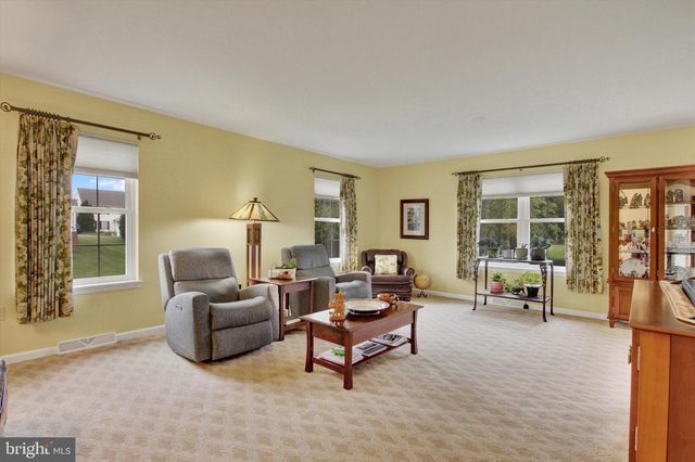 7 SUNSHINE AVE, Gettysburg, PA 17325