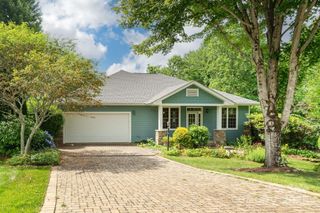 35 STONECREST Court, Flat Rock, NC 28731