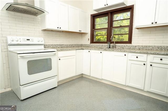 305 Wolfe Street, Dublin, GA 31021