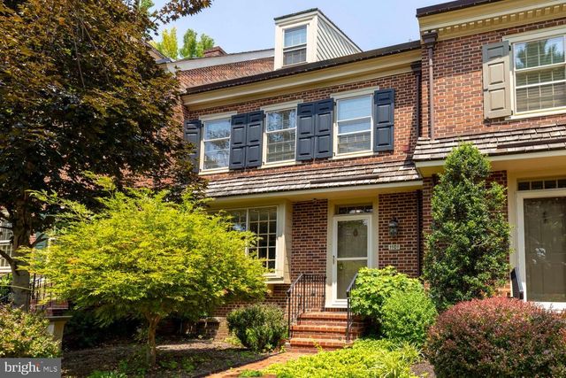 1101 QUINARD CT, Ambler, PA 19002