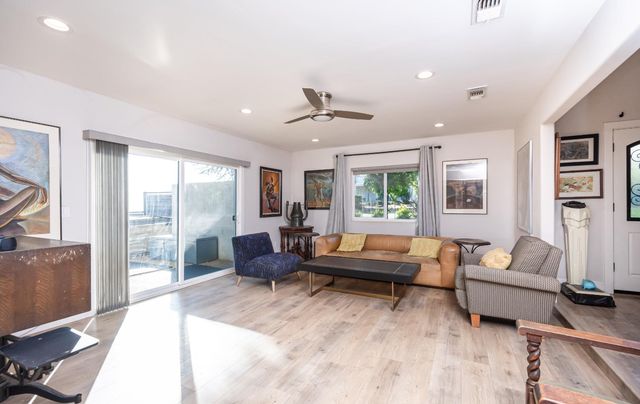 10381 Blue Light Ln, Auburn, CA 95603