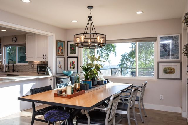 10381 Blue Light Ln, Auburn, CA 95603