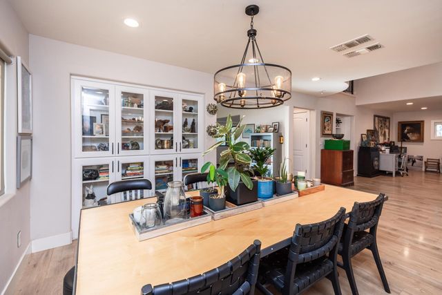 10381 Blue Light Ln, Auburn, CA 95603