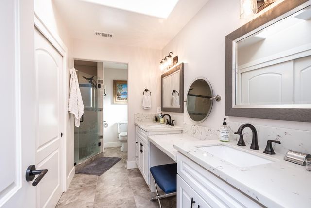10381 Blue Light Ln, Auburn, CA 95603