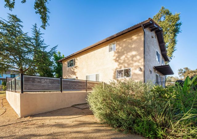 10381 Blue Light Ln, Auburn, CA 95603