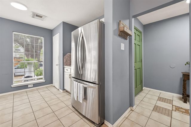 8714 Dawnridge Drive, Houston, TX 77071