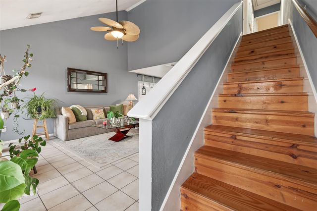 8714 Dawnridge Drive, Houston, TX 77071