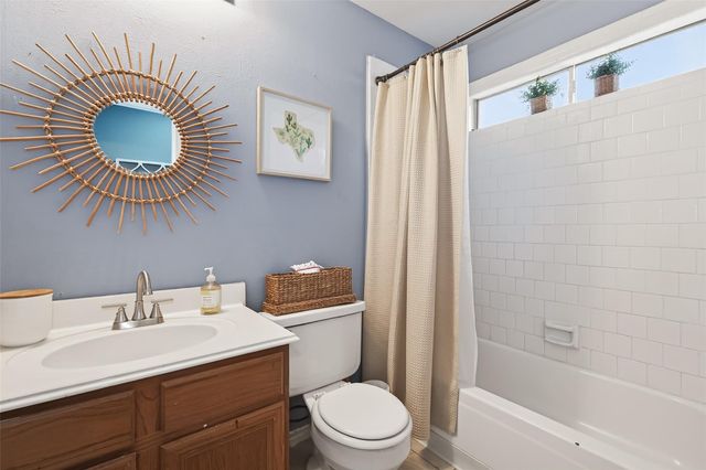 8714 Dawnridge Drive, Houston, TX 77071