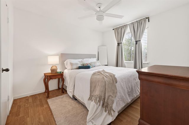 8714 Dawnridge Drive, Houston, TX 77071