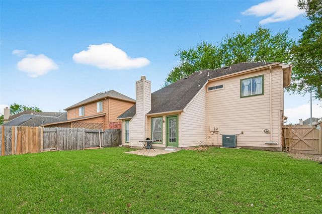 8714 Dawnridge Drive, Houston, TX 77071