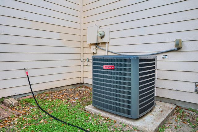 8714 Dawnridge Drive, Houston, TX 77071