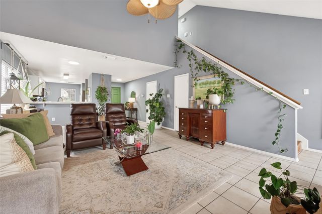 8714 Dawnridge Drive, Houston, TX 77071