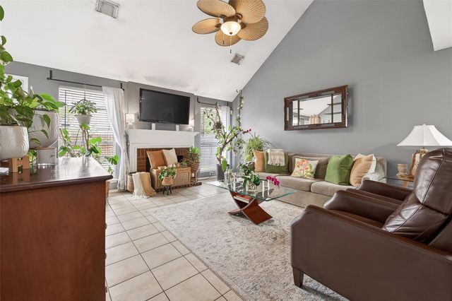 8714 Dawnridge Drive, Houston, TX 77071